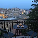Kale Atenea Bed and Breakfast